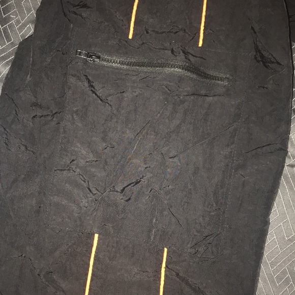 cargo - Picture 2 of 3